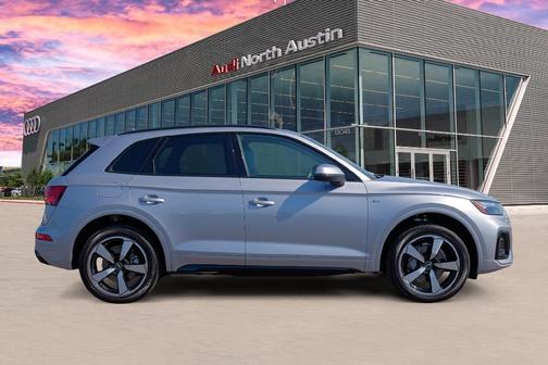 2022 Audi Q5 45 S line quattro Premium