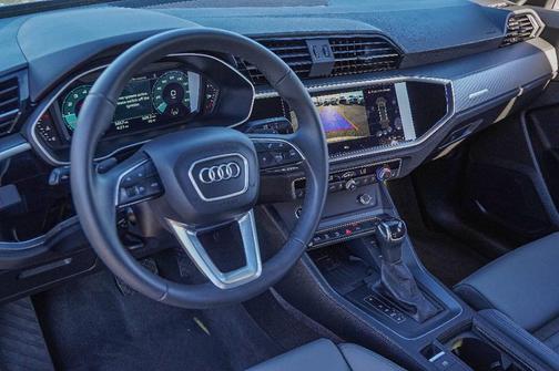 2025 Audi Q3 45 S line Premium