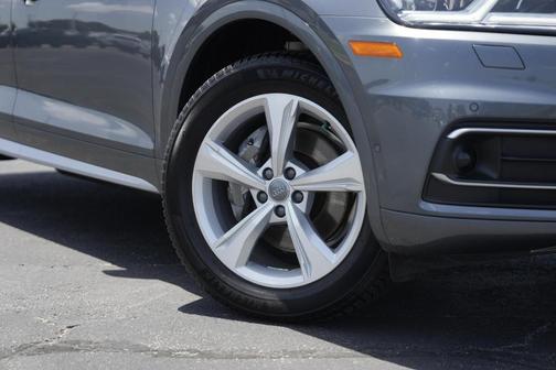 2020 Audi Q5 45 Prestige