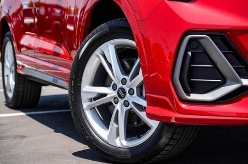 2022 Audi Q3 45 S line Premium