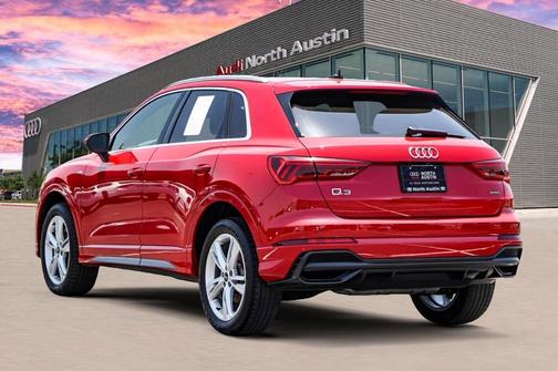 2022 Audi Q3 45 S line Premium
