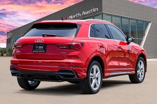 2022 Audi Q3 45 S line Premium