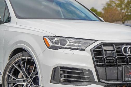 2022 Audi Q7 55 Premium