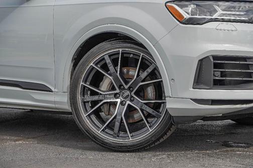 2022 Audi Q7 55 Premium