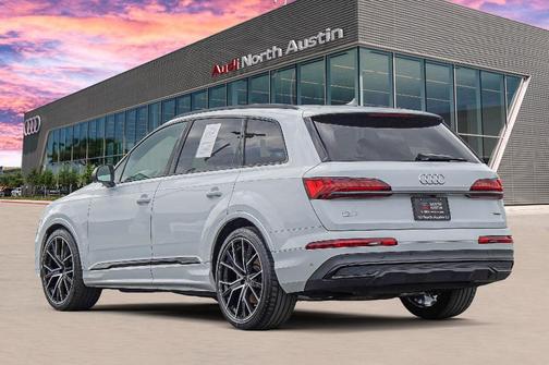 2022 Audi Q7 55 Premium