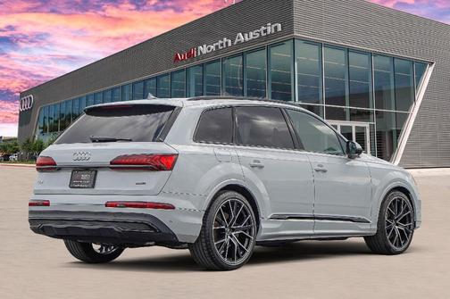 2022 Audi Q7 55 Premium