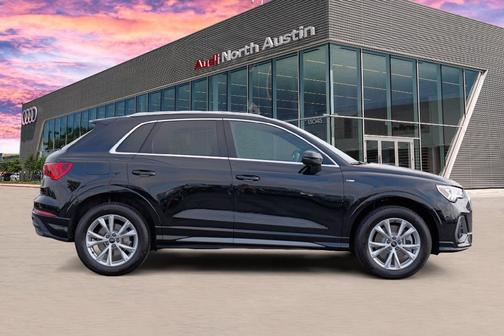 2025 Audi Q3 45 S line Premium