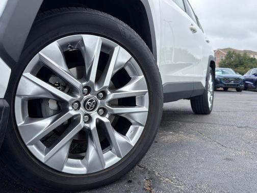 Super White 2019 Toyota RAV4 XLE Premium