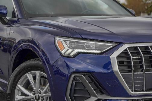 2025 Audi Q3 45 S line Premium