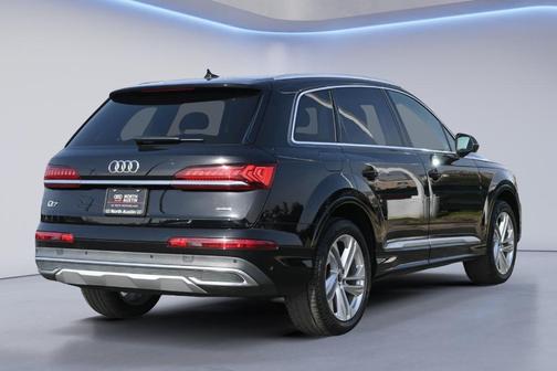 2023 Audi Q7 45 Premium