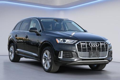 2023 Audi Q7 45 Premium
