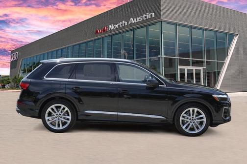 2025 Audi Q7 55 Premium