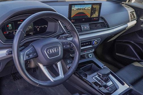 2023 Audi Q5 45 S line Premium Plus
