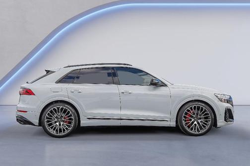2026 Audi SQ8 4.0T Prestige