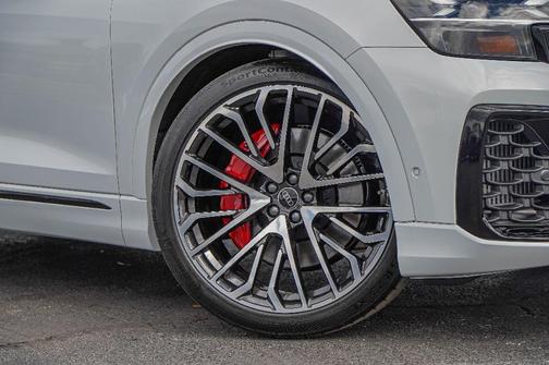 2026 Audi SQ8 4.0T Prestige
