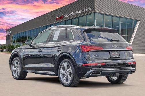 2022 Audi Q5 45 S line quattro Premium
