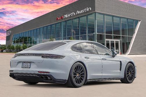 2018 Porsche Panamera 4S