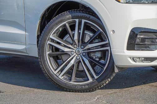 2018 Volvo XC60 T6 R-Design