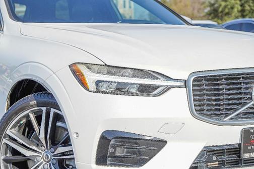 2018 Volvo XC60 T6 R-Design