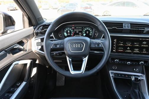 2025 Audi Q3 45 S line Premium