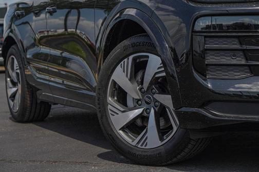 2025 Audi Q6 e-tron Premium