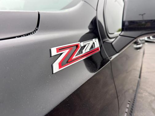 Black 2021 Chevrolet Suburban Z71