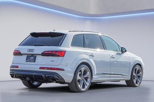 2026 Audi Q7 55 Prestige