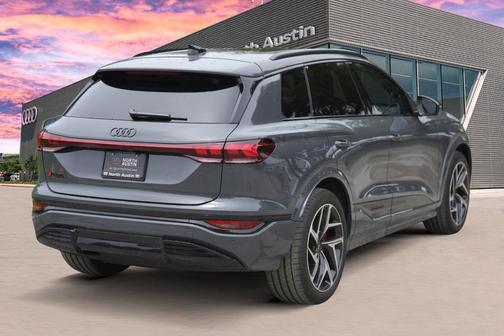 2025 Audi SQ6 e-tron Premium