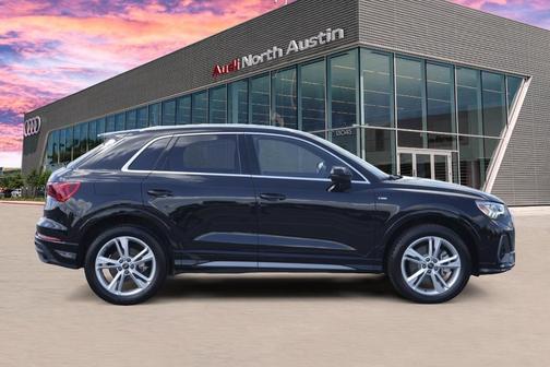 2024 Audi Q3 45 S line Premium