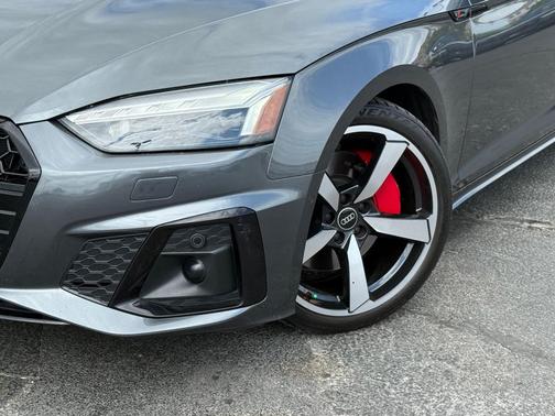 Daytona Gray Pearl Effect 2023 Audi A5 Sportback 45 S Line Prestige