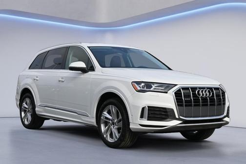 2024 Audi Q7 45 Premium