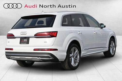 2024 Audi Q7 45 Premium