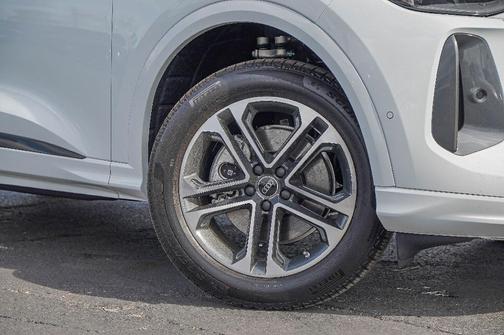 2025 Audi Q5 2.0T quattro Premium