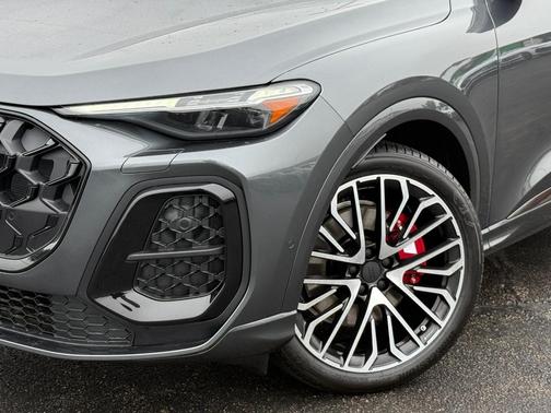 Daytona Gray Metallic 2026 Audi SQ5 3.0T Prestige