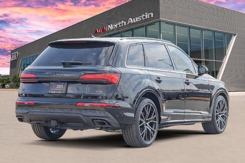 2025 Audi Q7 55 Premium