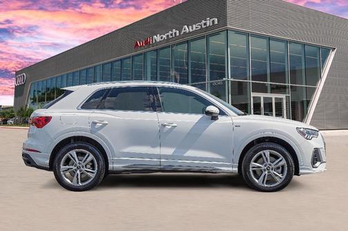 2024 Audi Q3 45 S line Premium