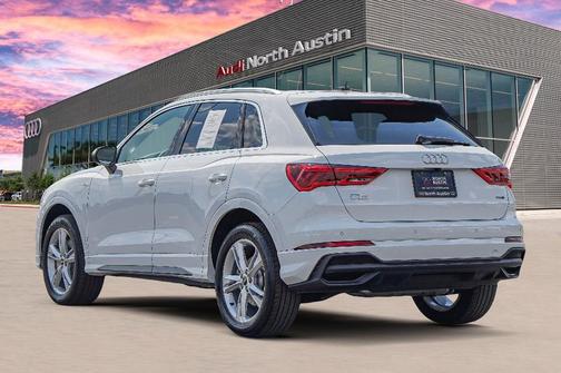 2024 Audi Q3 45 S line Premium
