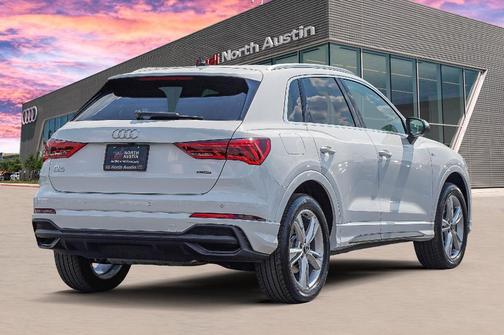 2024 Audi Q3 45 S line Premium