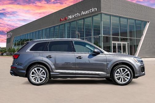 2025 Audi Q7 55 Premium
