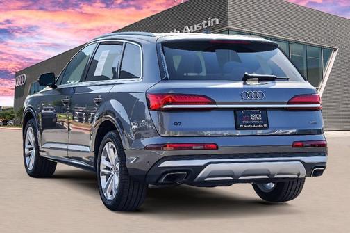 2025 Audi Q7 55 Premium