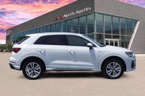 2025 Audi Q3 45 S line Premium
