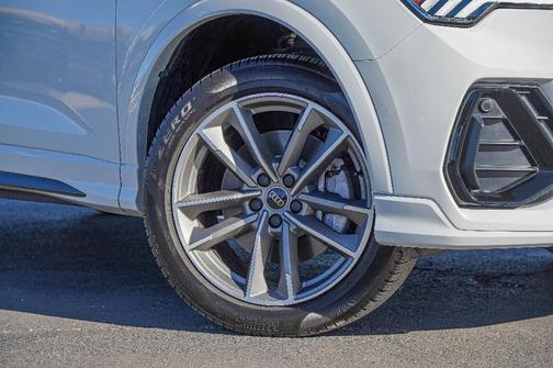 2025 Audi Q3 45 S line Premium