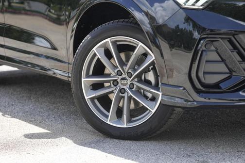 2025 Audi Q3 45 S line Premium