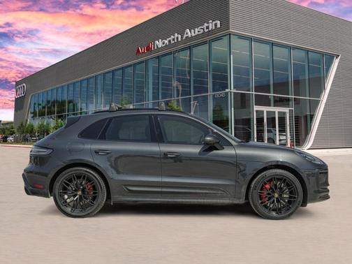 2022 Porsche Macan GTS