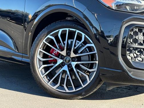 2025 Audi SQ5 3.0T quattro Premium