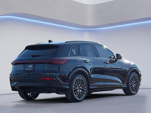 2025 Audi SQ5 3.0T quattro Premium