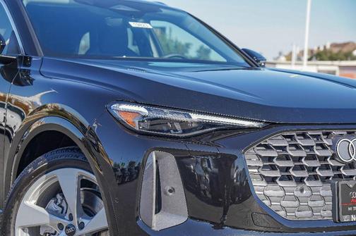 2025 Audi Q5 2.0T quattro Premium