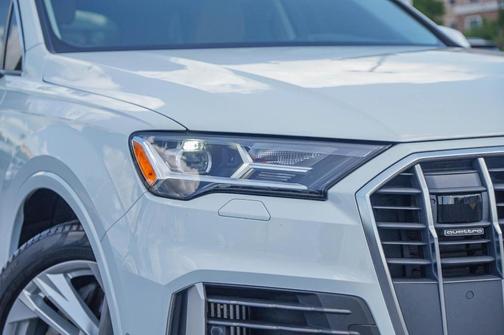 2022 Audi Q7 55 Premium Plus