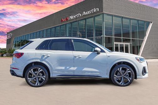 2023 Audi Q3 45 S line Premium