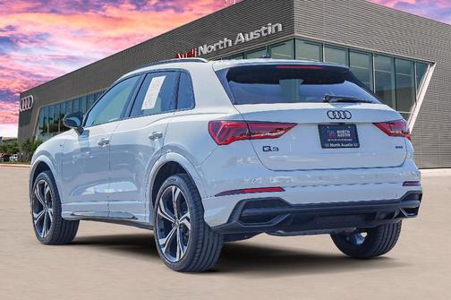 2023 Audi Q3 45 S line Premium